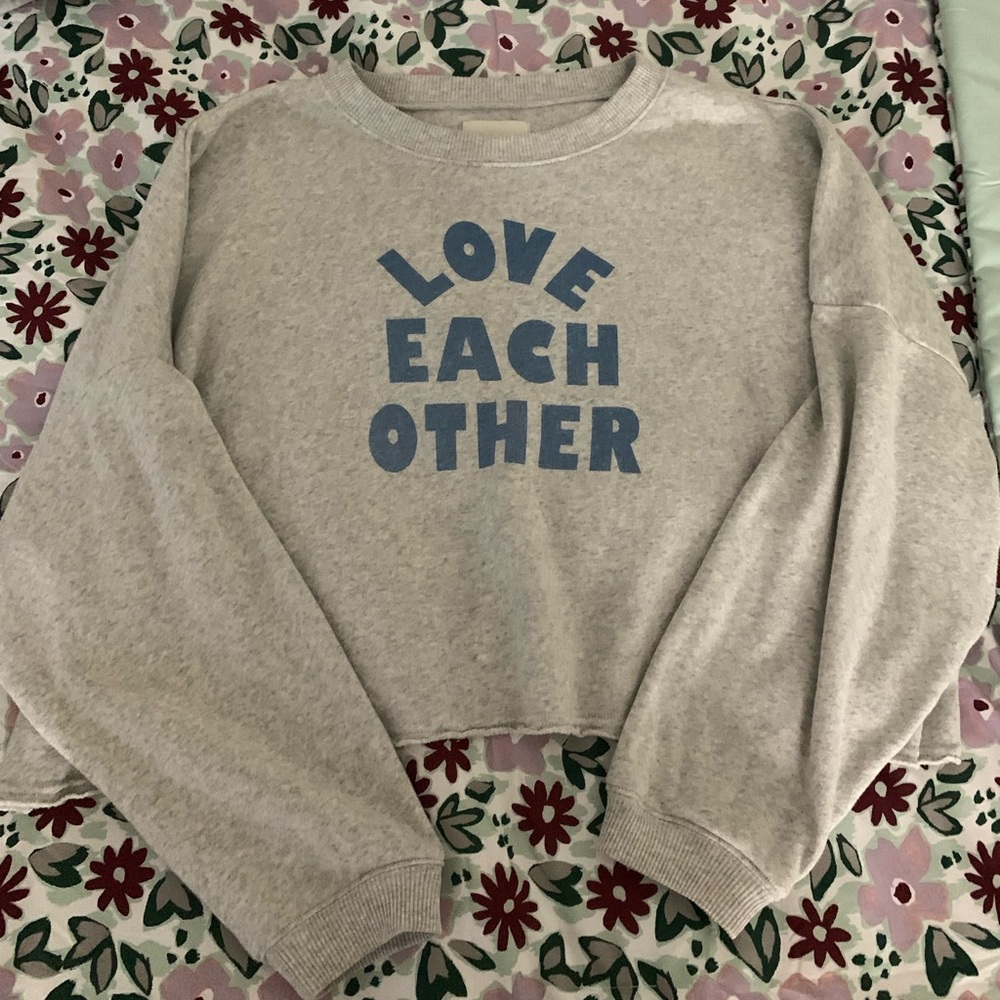 American Eagle crewneck